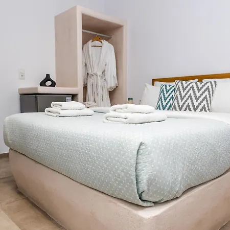 Aparthotel Naxos Ark 3*