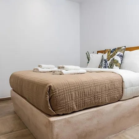 מלון דירות Naxos Ark 3*