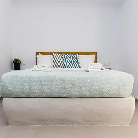 Naxos Ark מלון דירות Naxos City