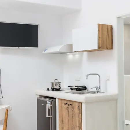 Naxos Ark מלון דירות 3*