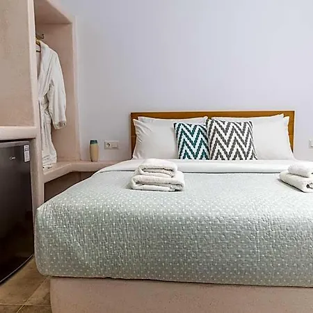 Naxos Ark Lägenhetshotell 3*