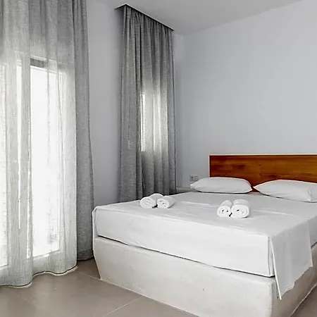 Naxos Ark Lejlighedshotel