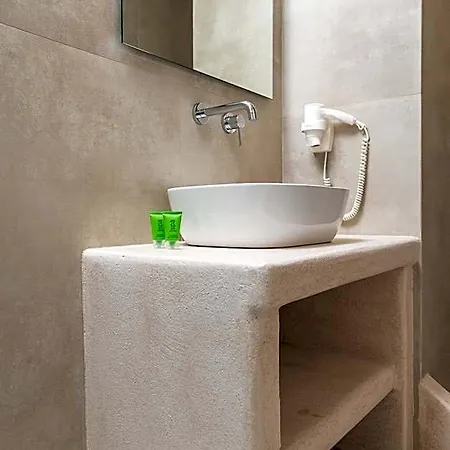 Lägenhetshotell Naxos Ark 3*