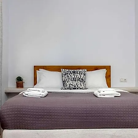 Lägenhetshotell Naxos Ark 3*
